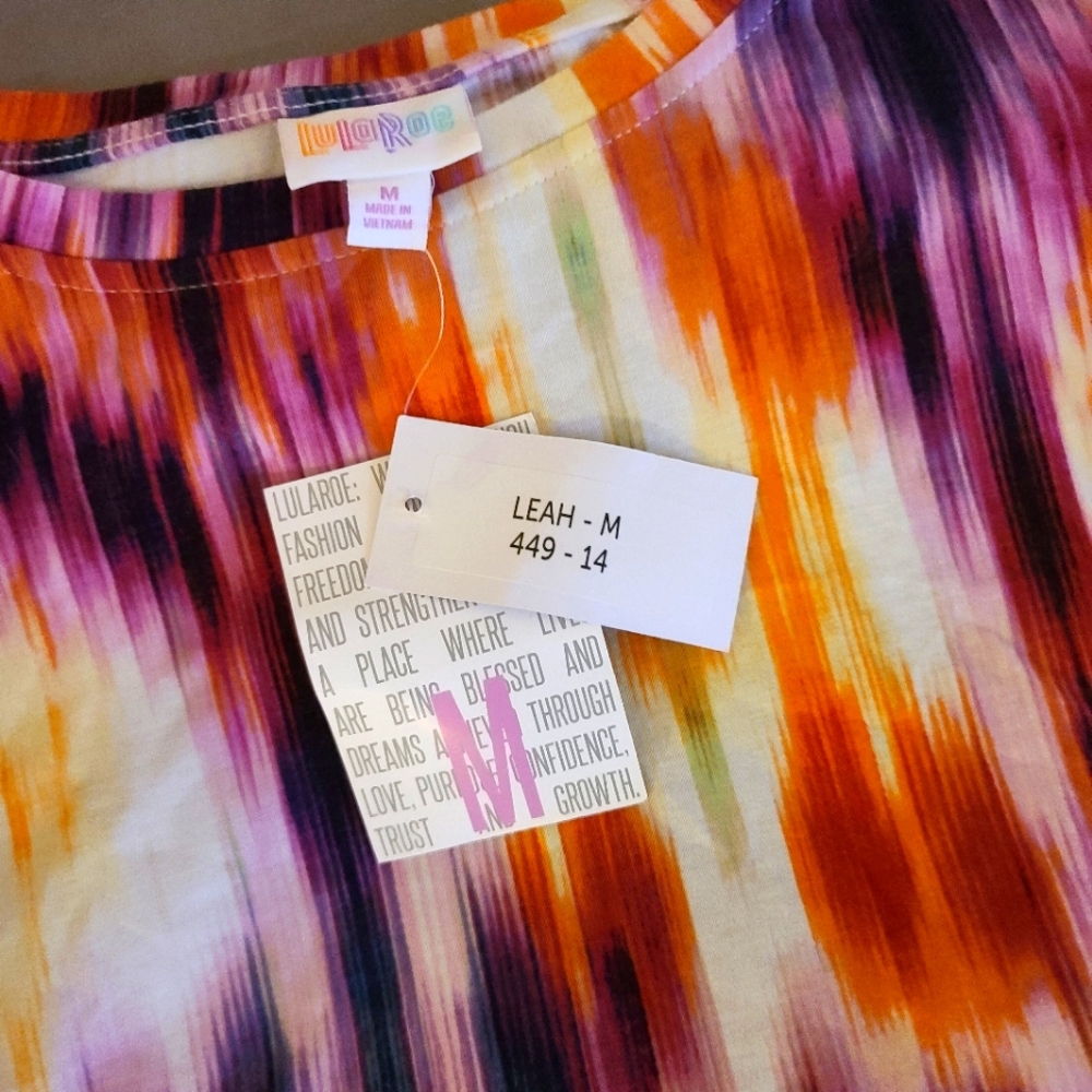 Leah by Lularoe